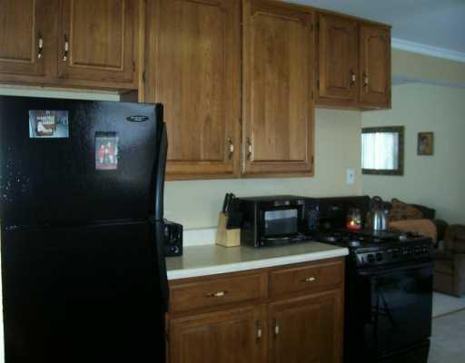 1517 Old State Road New Castle, PA 16101 - Photo 3 of 8 Kitchen.
