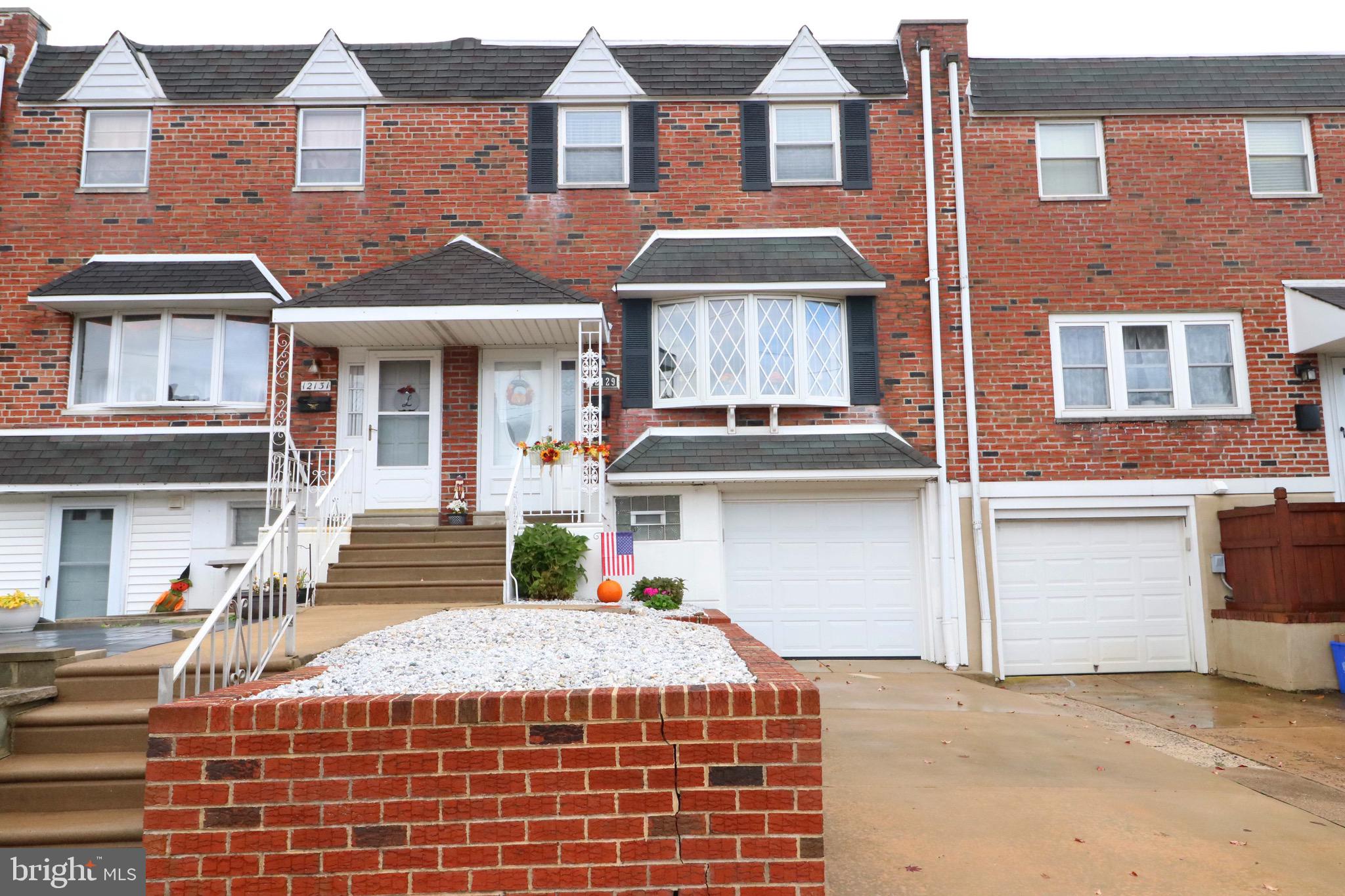 12129 Ranier Road Philadelphia, PA 19154 - Photo 1 of 45