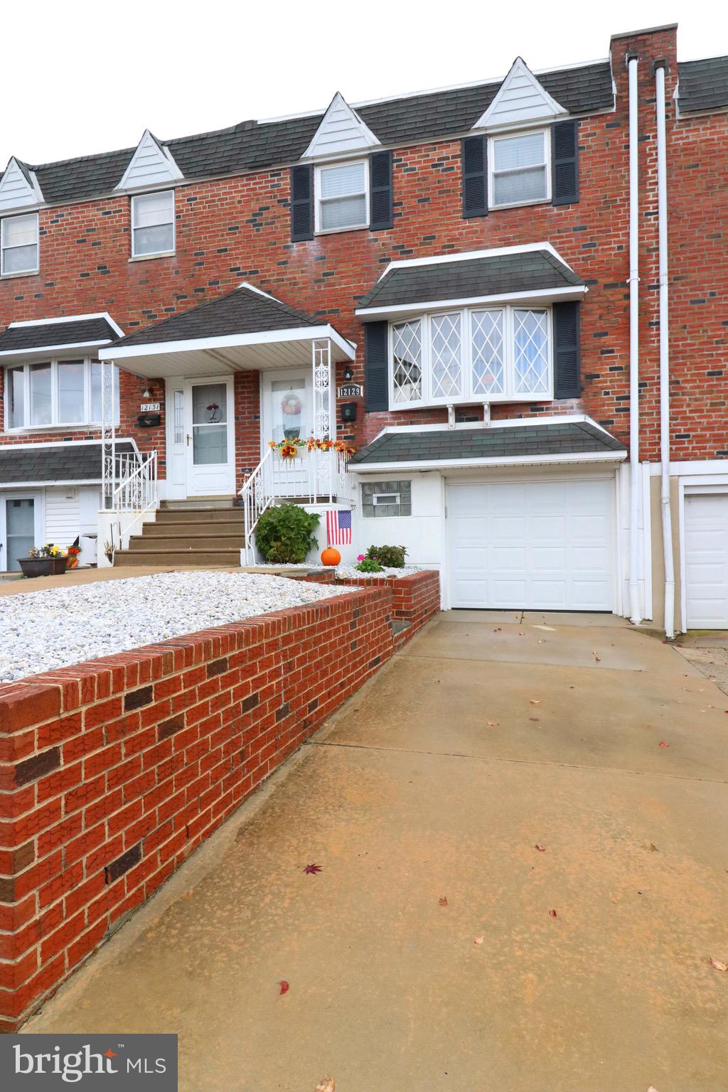 12129 Ranier Road Philadelphia, PA 19154 - Photo 2 of 45