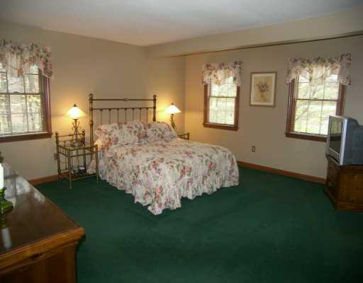385 Markman Park Road Baden, PA 15005 - Photo 7 of 8 Gallery Image 7