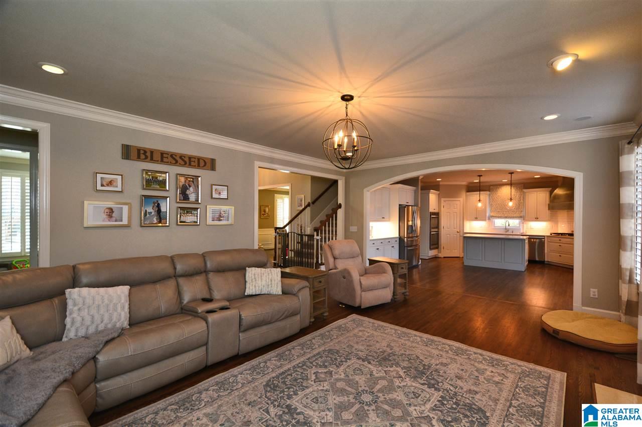 4037 Milner Way Hoover, AL 35242 - Photo 7 of 48