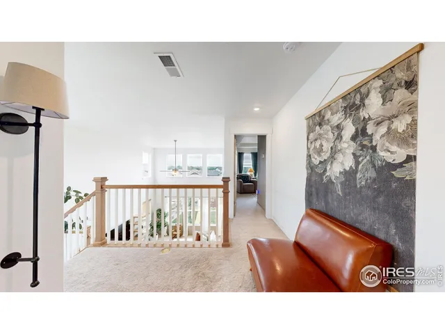 a black and white photo of a living room