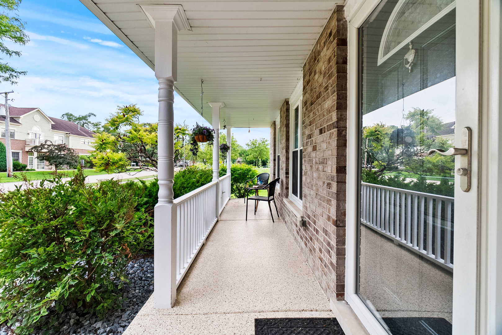 11130 Granite Drive Mokena, IL 60448 - Photo 3 of 41 a view of a balcony with wooden floor