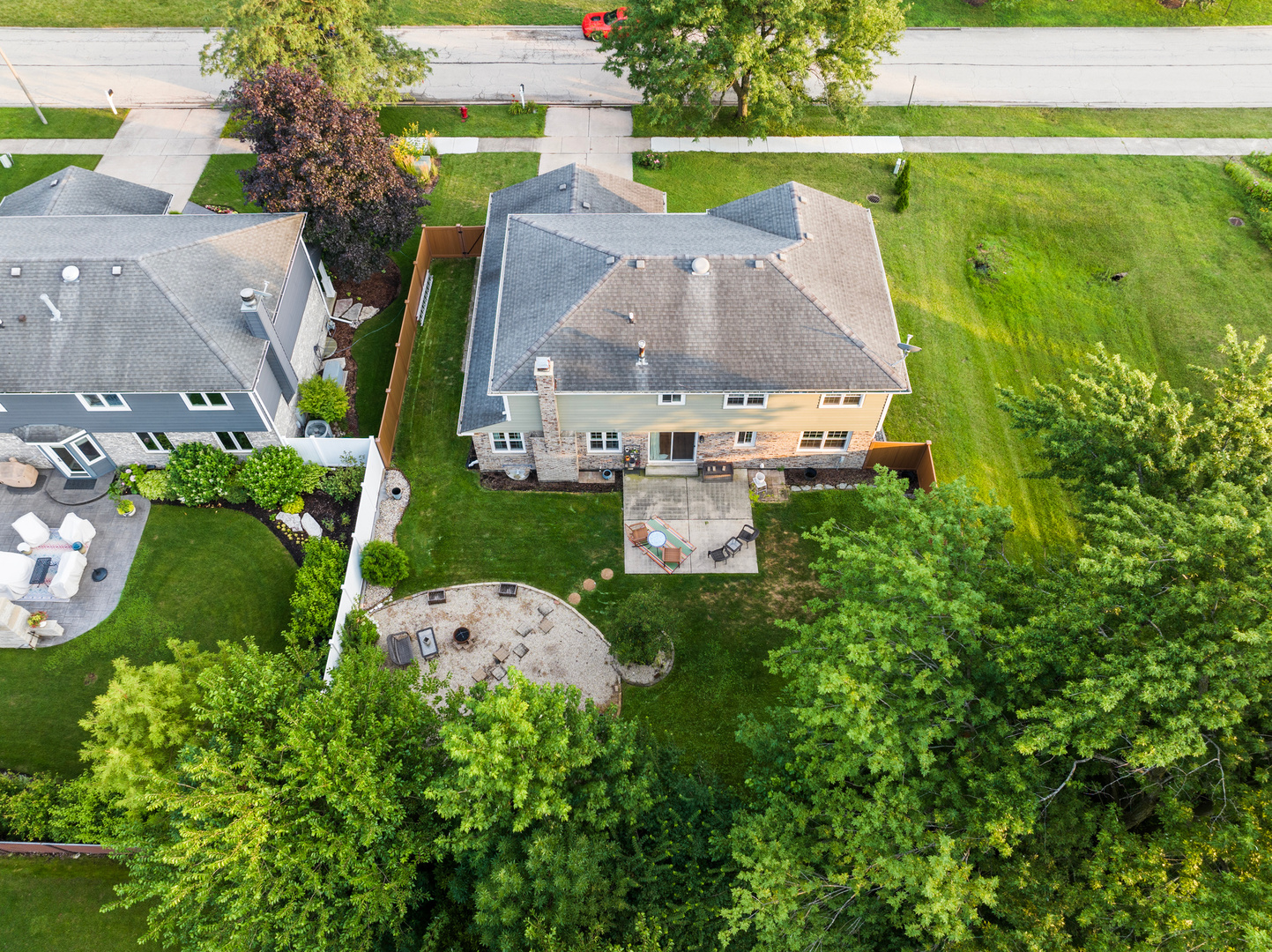 11130 Granite Drive Mokena, IL 60448 - Photo 36 of 41 an aerial view of a house with a garden