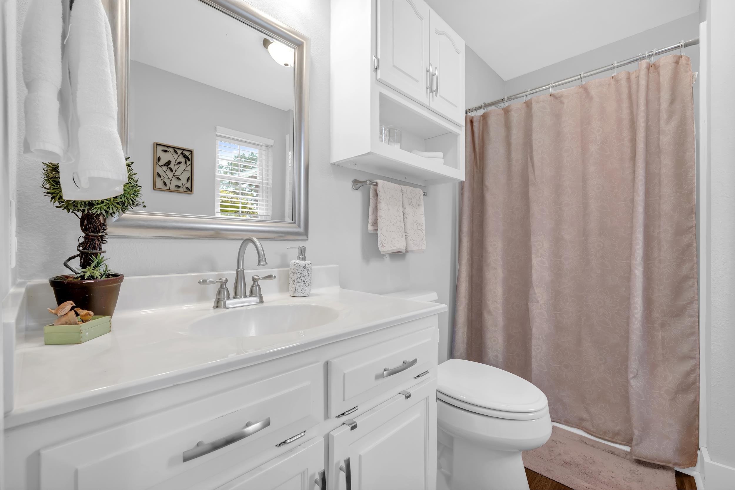 19090 Gunnison Road Fairhope, AL 36532 - Photo 21 of 42 Bathroom