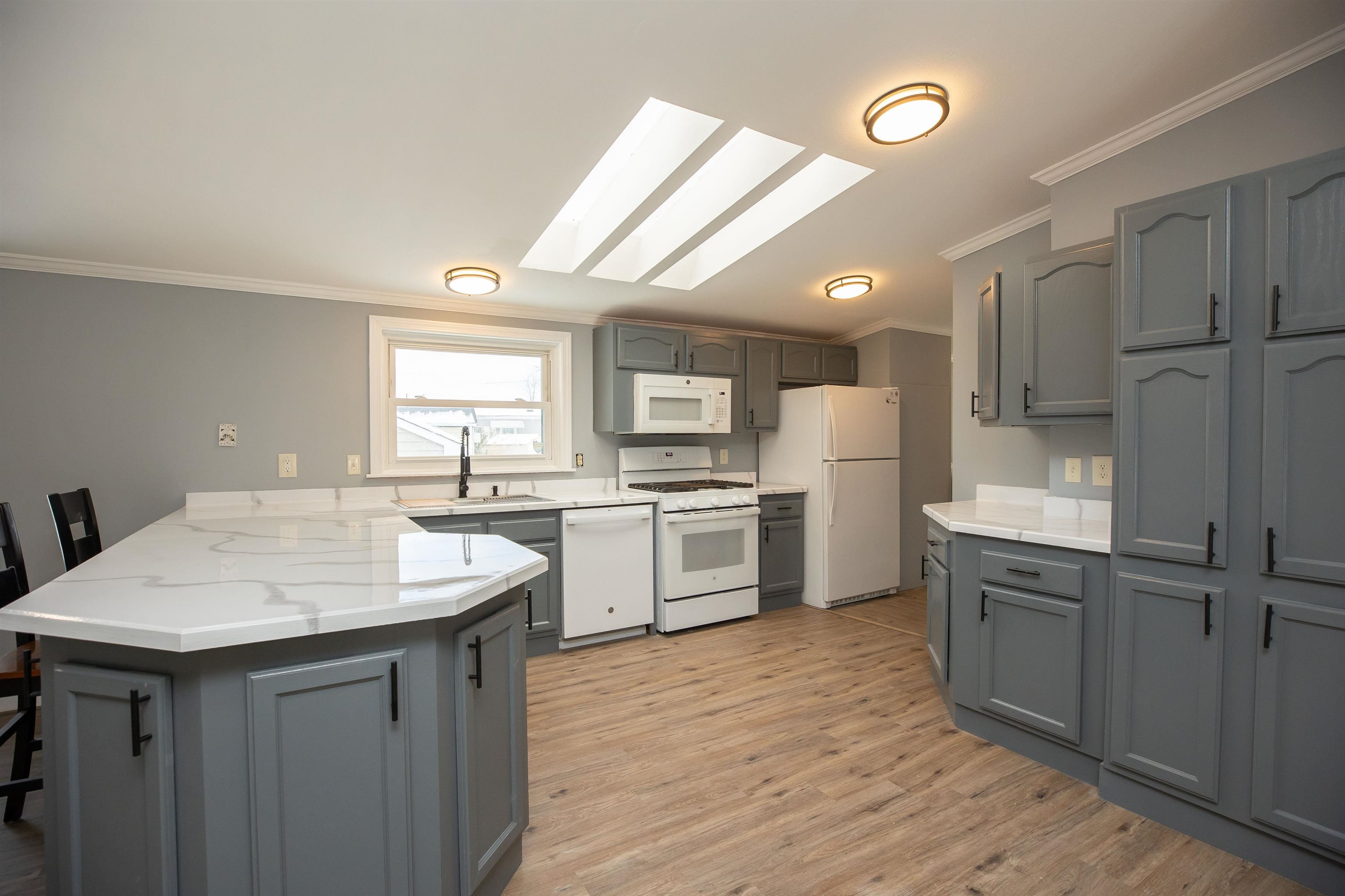 545 Elm Street, Unit 10 Milford, NH 03055 - Photo 10 of 30