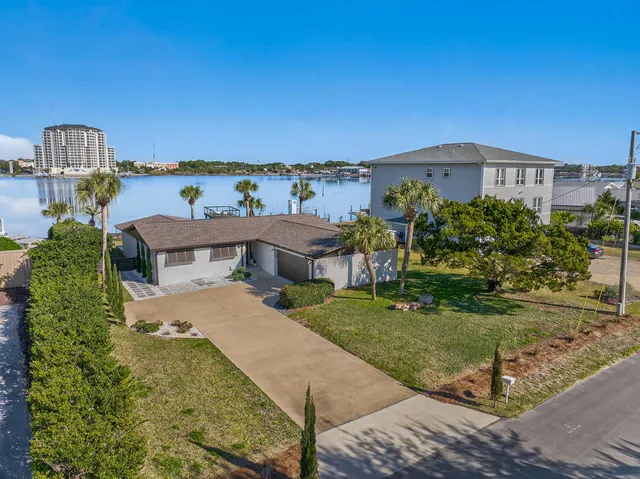 $1,450,000 | 717 Sailfish Drive, Fort Walton Beach, FL 32548