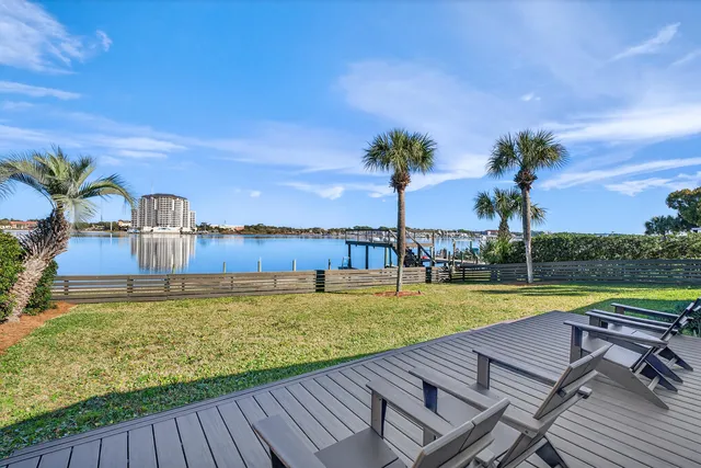 $1,450,000 | 717 Sailfish Drive, Fort Walton Beach, FL 32548