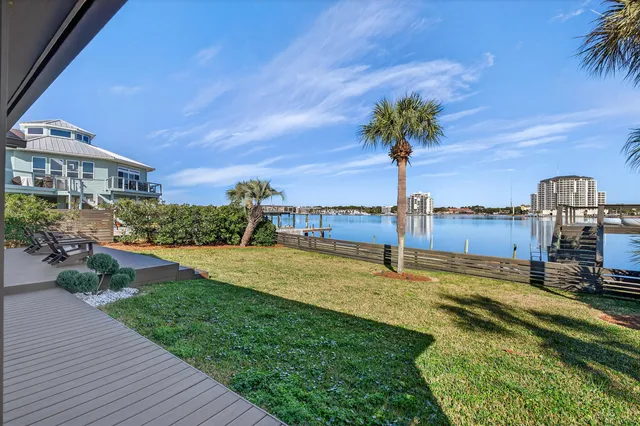 $1,450,000 | 717 Sailfish Drive, Fort Walton Beach, FL 32548