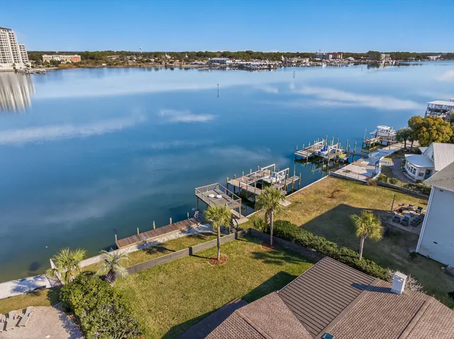 $1,450,000 | 717 Sailfish Drive, Fort Walton Beach, FL 32548