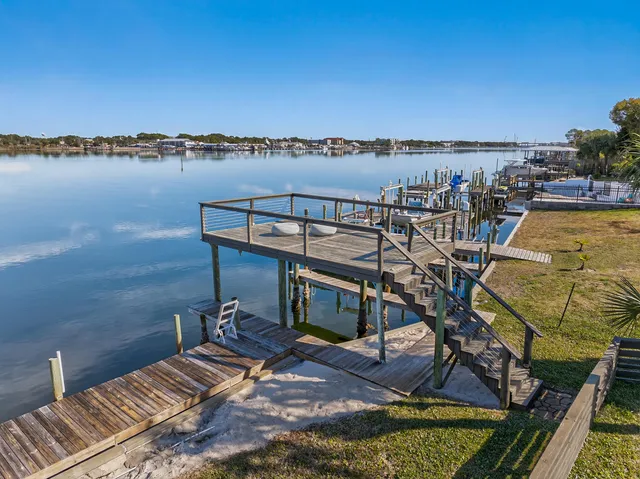 $1,450,000 | 717 Sailfish Drive, Fort Walton Beach, FL 32548