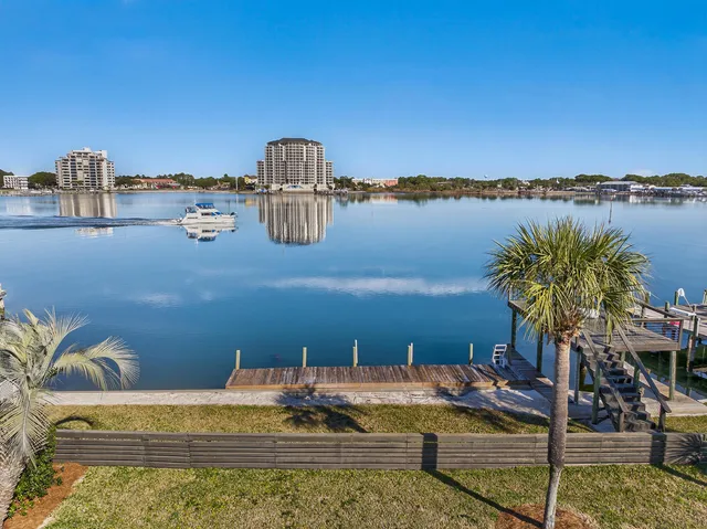 $1,450,000 | 717 Sailfish Drive, Fort Walton Beach, FL 32548