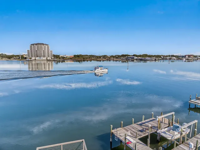 $1,450,000 | 717 Sailfish Drive, Fort Walton Beach, FL 32548