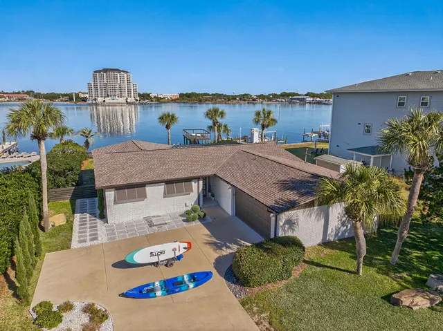 $1,450,000 | 717 Sailfish Drive, Fort Walton Beach, FL 32548