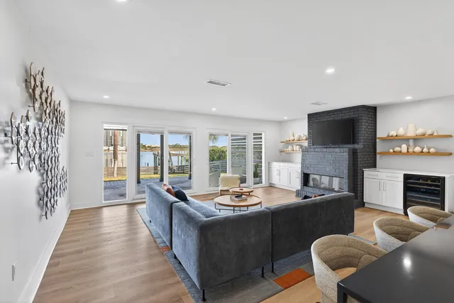 $1,450,000 | 717 Sailfish Drive, Fort Walton Beach, FL 32548