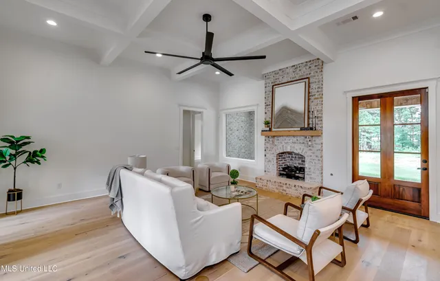 $819,900 | 517 Central Circle, Flowood, MS 39232