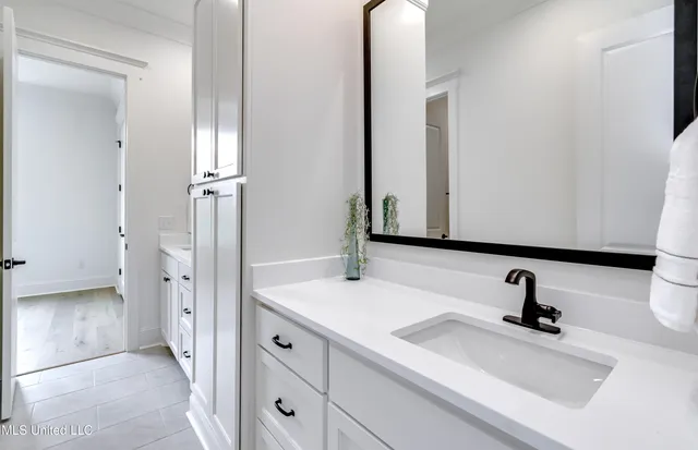 $819,900 | 517 Central Circle, Flowood, MS 39232