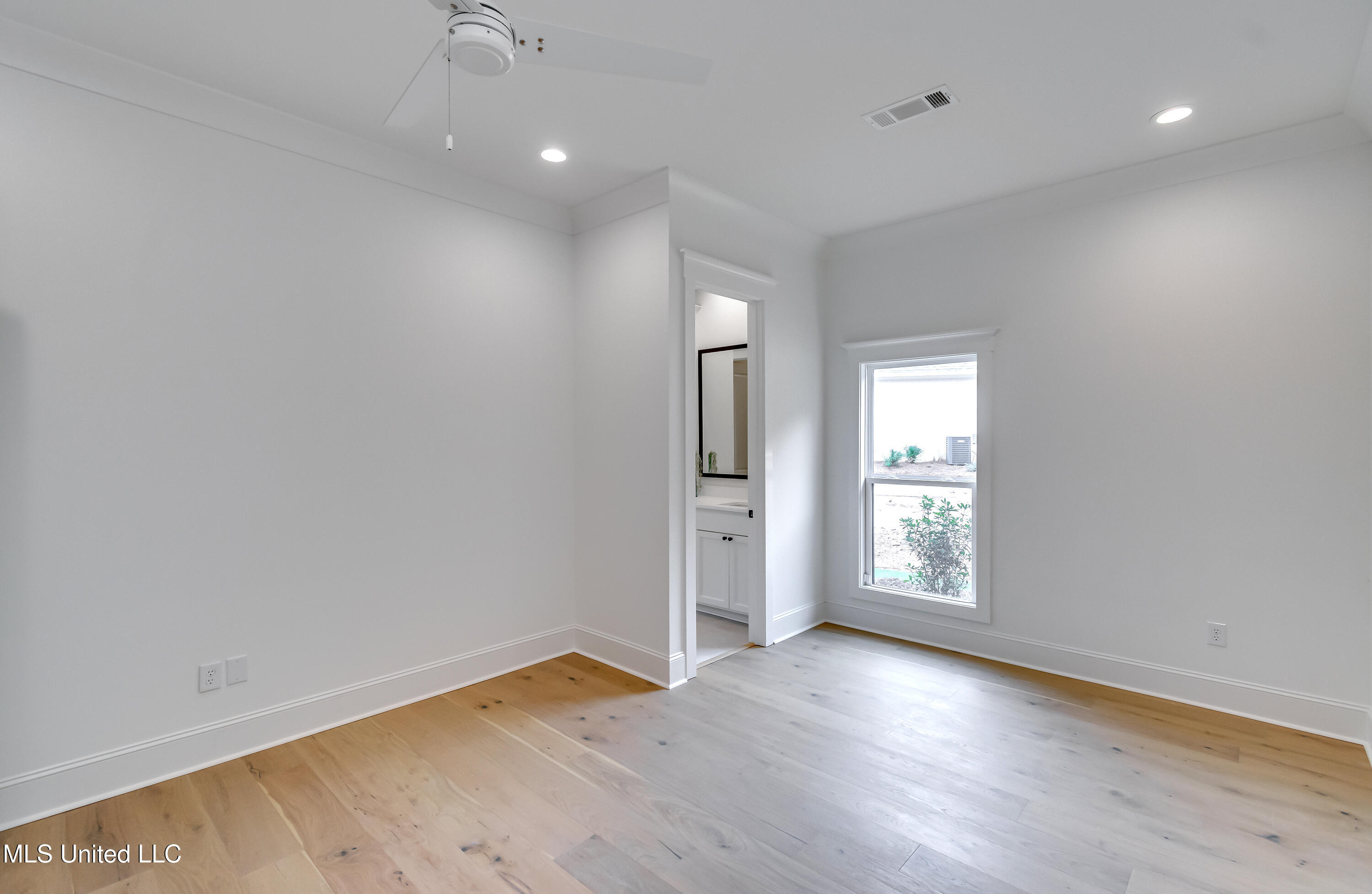 517 Central Circle Flowood, MS 39232 - Photo 52 of 72 517 Central Cir-58