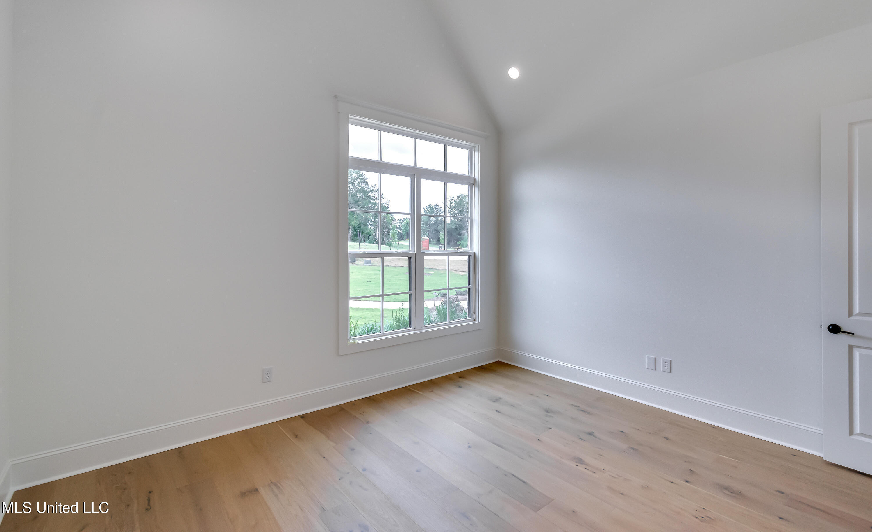 517 Central Circle Flowood, MS 39232 - Photo 57 of 72 517 Central Cir-45