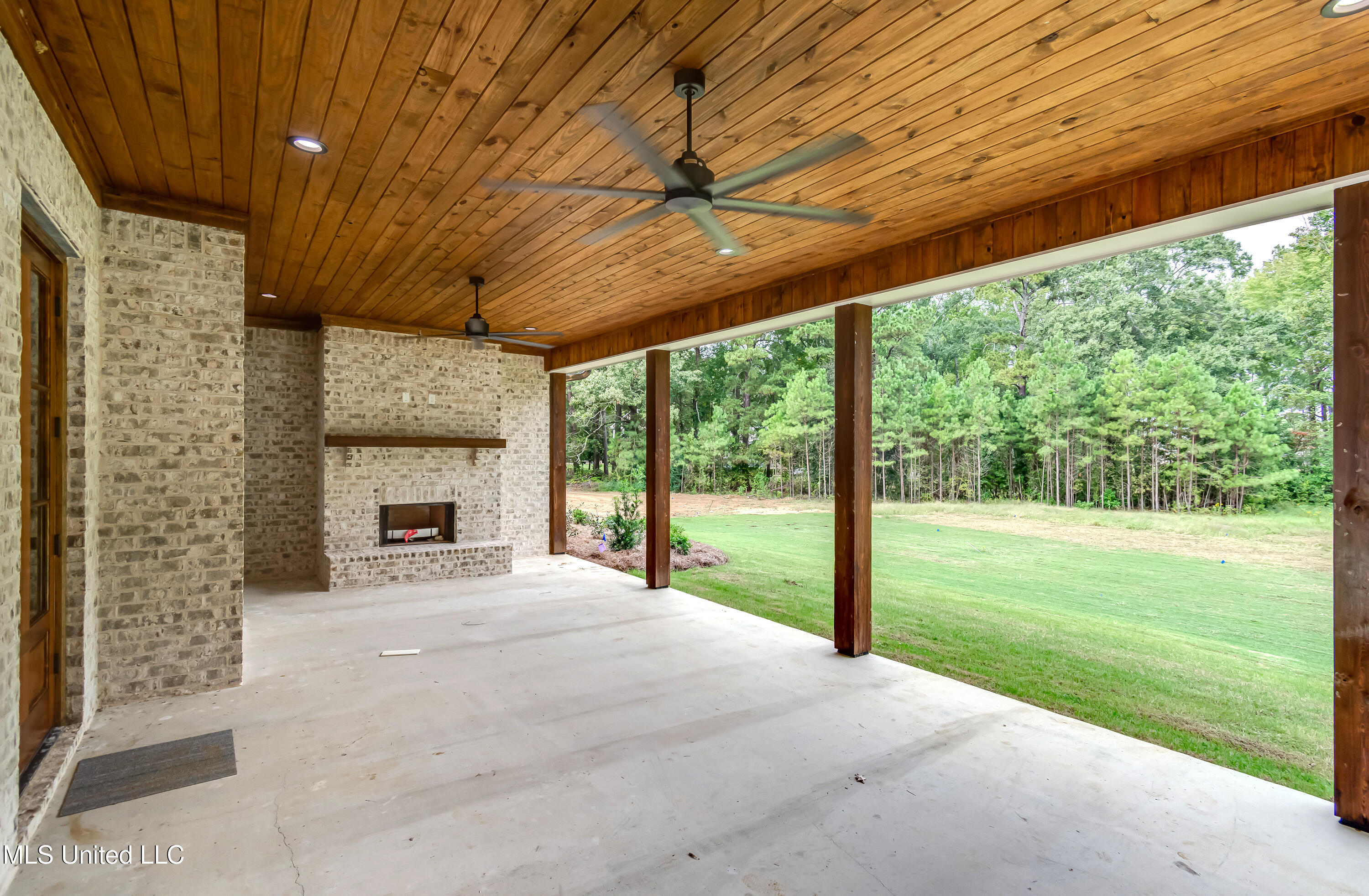 517 Central Circle Flowood, MS 39232 - Photo 62 of 72 517 Central Cir-16