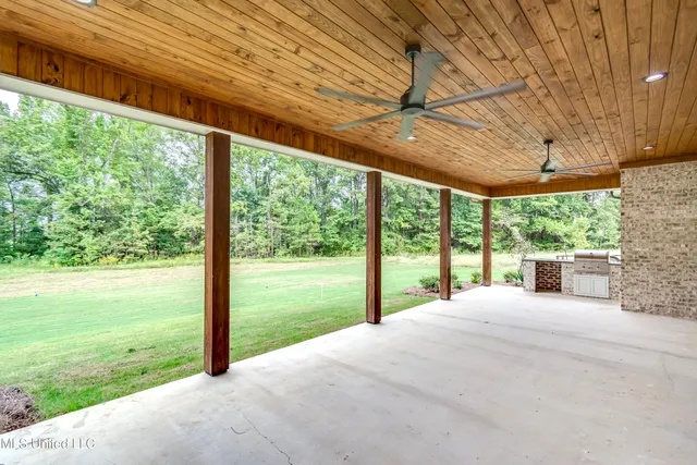 $819,900 | 517 Central Circle, Flowood, MS 39232