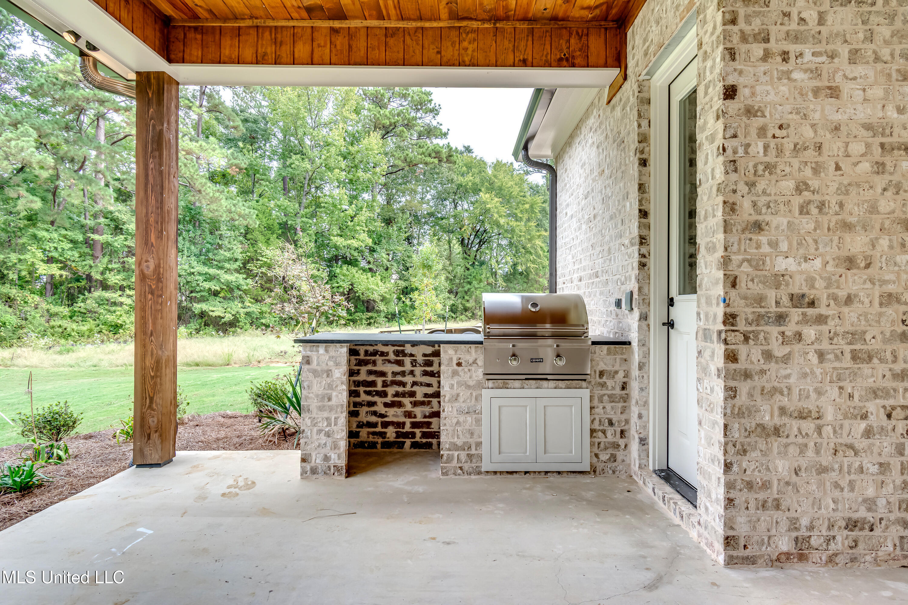 517 Central Circle Flowood, MS 39232 - Photo 66 of 72 517 Central Cir-18