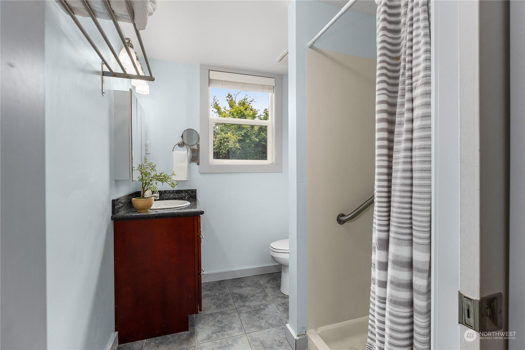 5915 Southwest Admiral Way Seattle, WA 98116 - Photo 19 of 31 a view of washer and dryer
