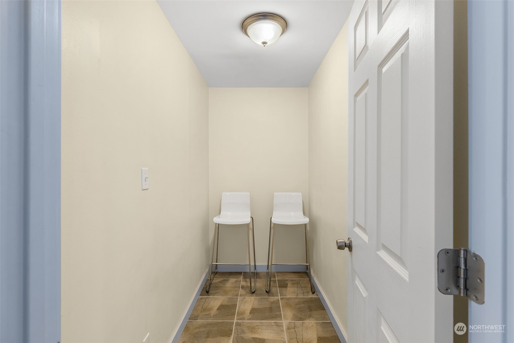 5915 Southwest Admiral Way Seattle, WA 98116 - Photo 24 of 31 a view of a bathroom