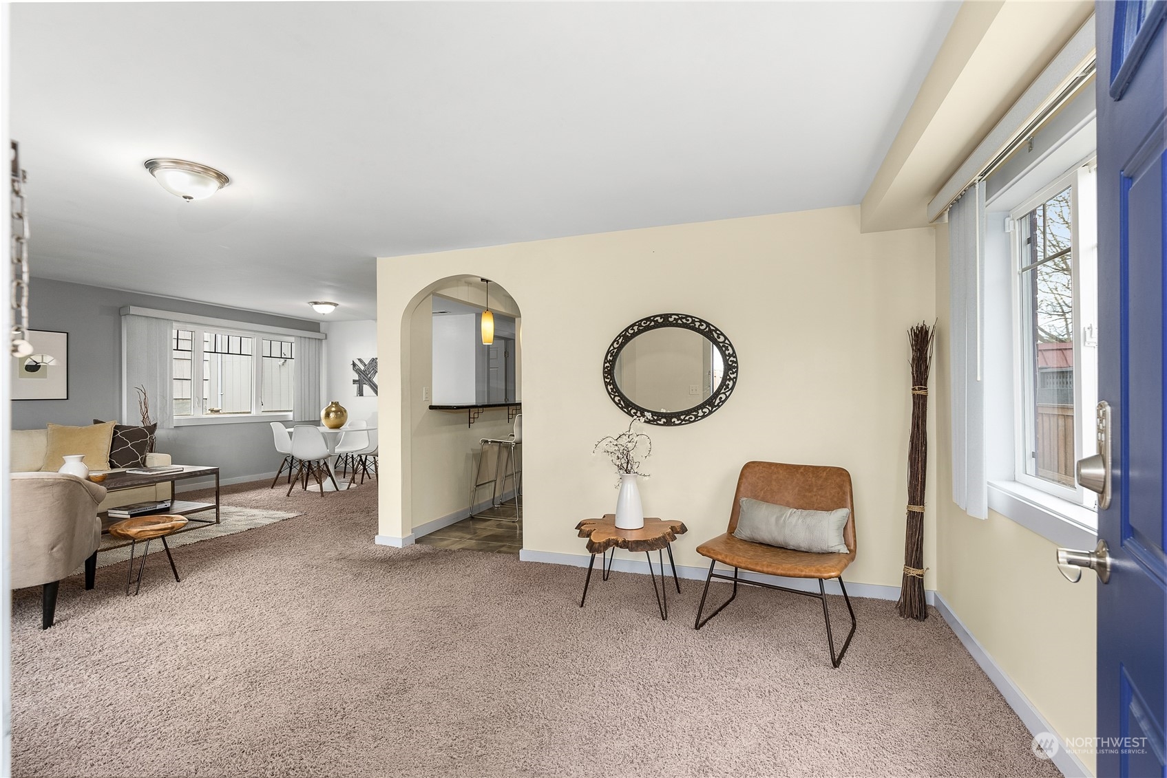 5915 Southwest Admiral Way Seattle, WA 98116 - Photo 6 of 31 a living room with furniture