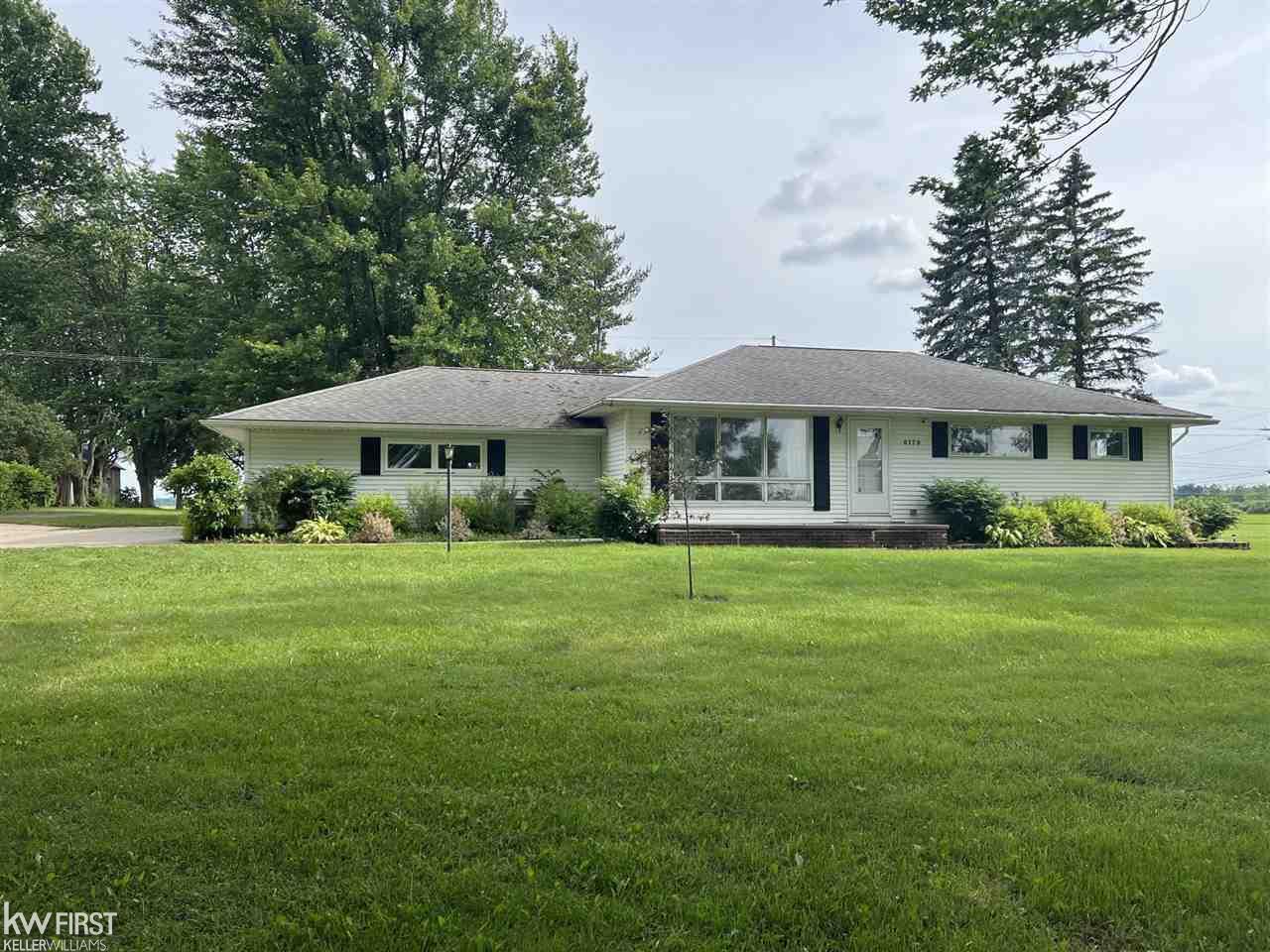 6179 Lynd Road Marlette, MI 48453 - Photo 2 of 31