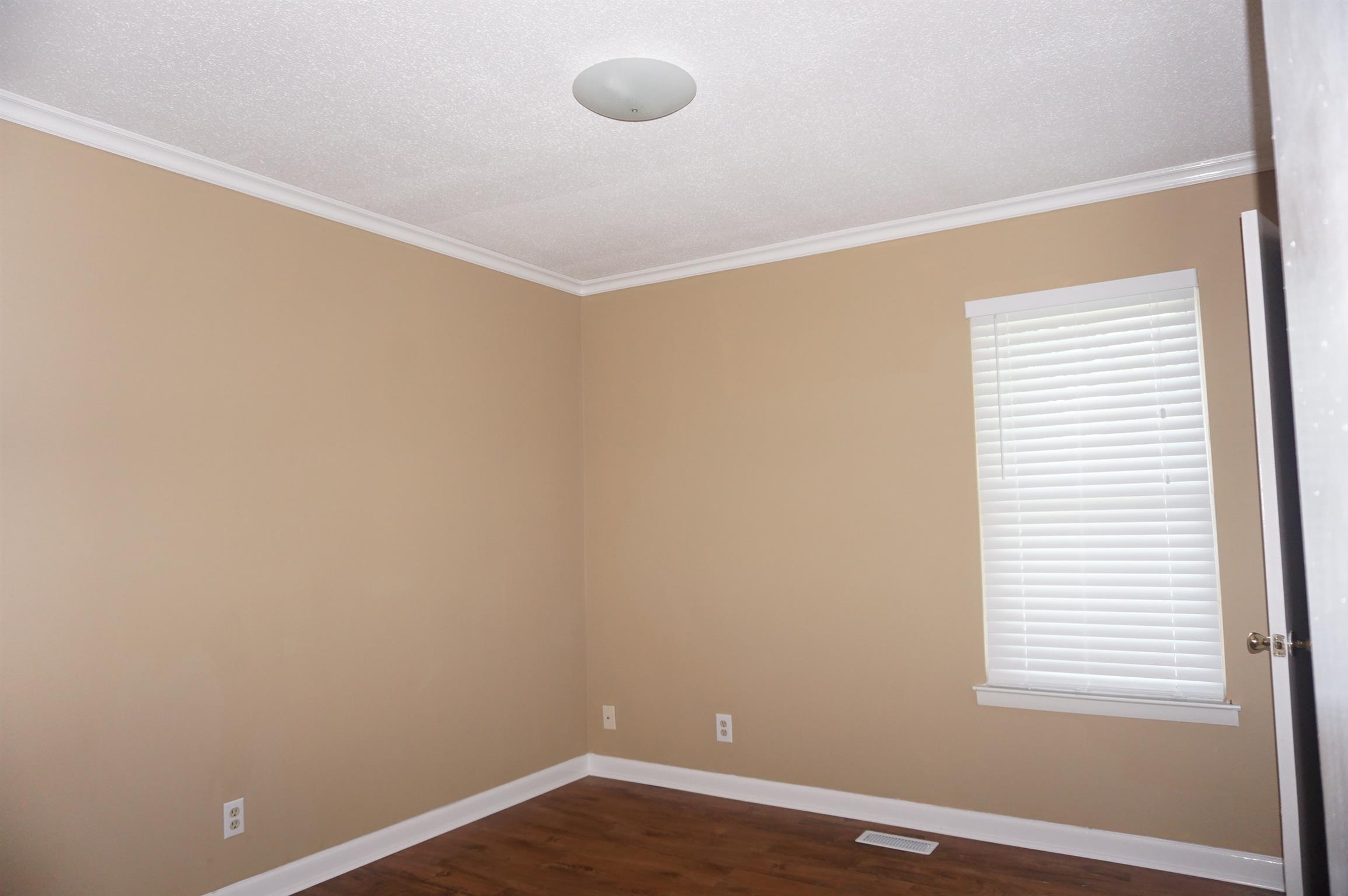 305 Gomer Road Clarksville, TN 37042 - Photo 11 of 19 Gallery Image 11