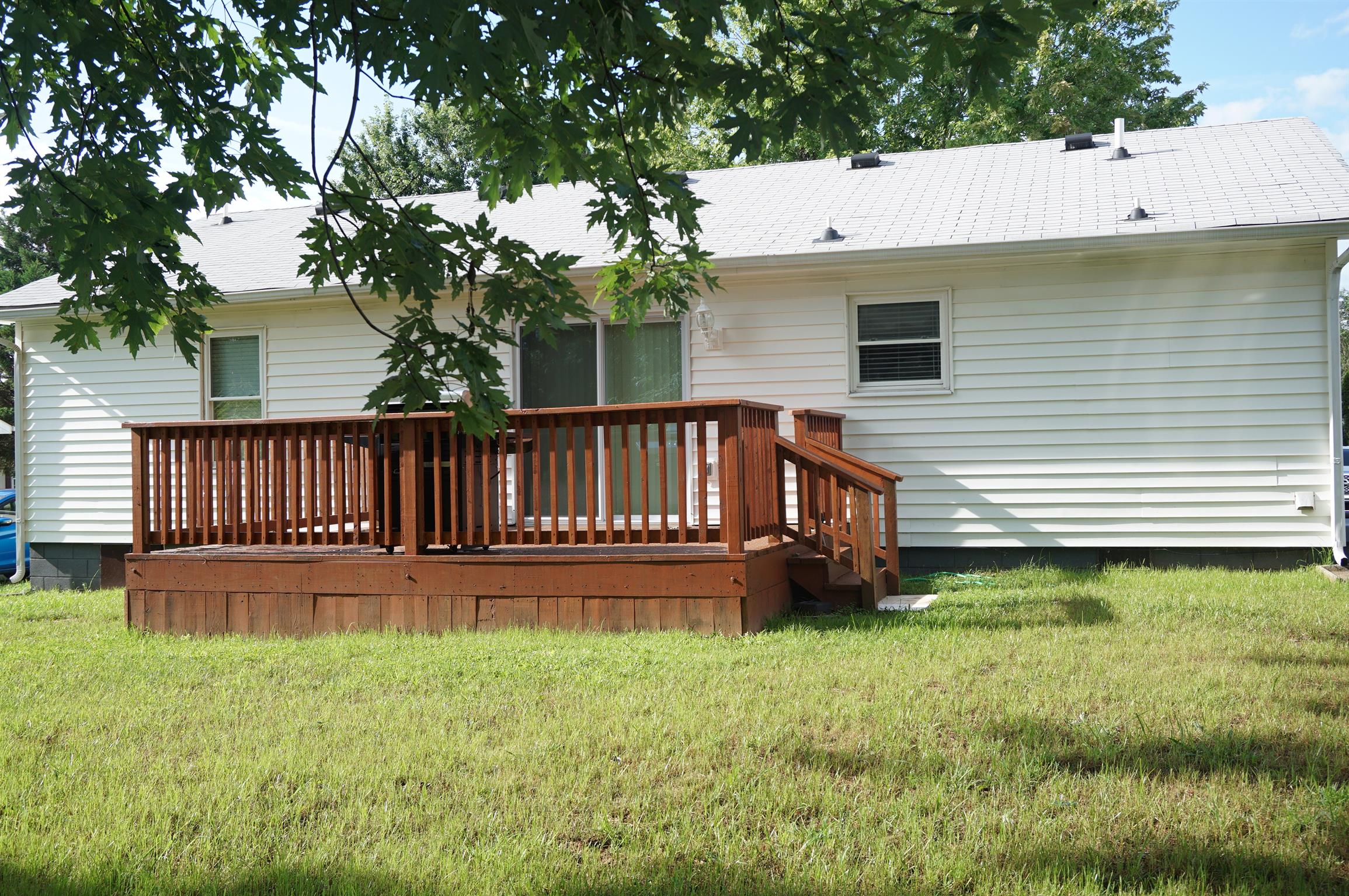 305 Gomer Road Clarksville, TN 37042 - Photo 17 of 19 Gallery Image 17
