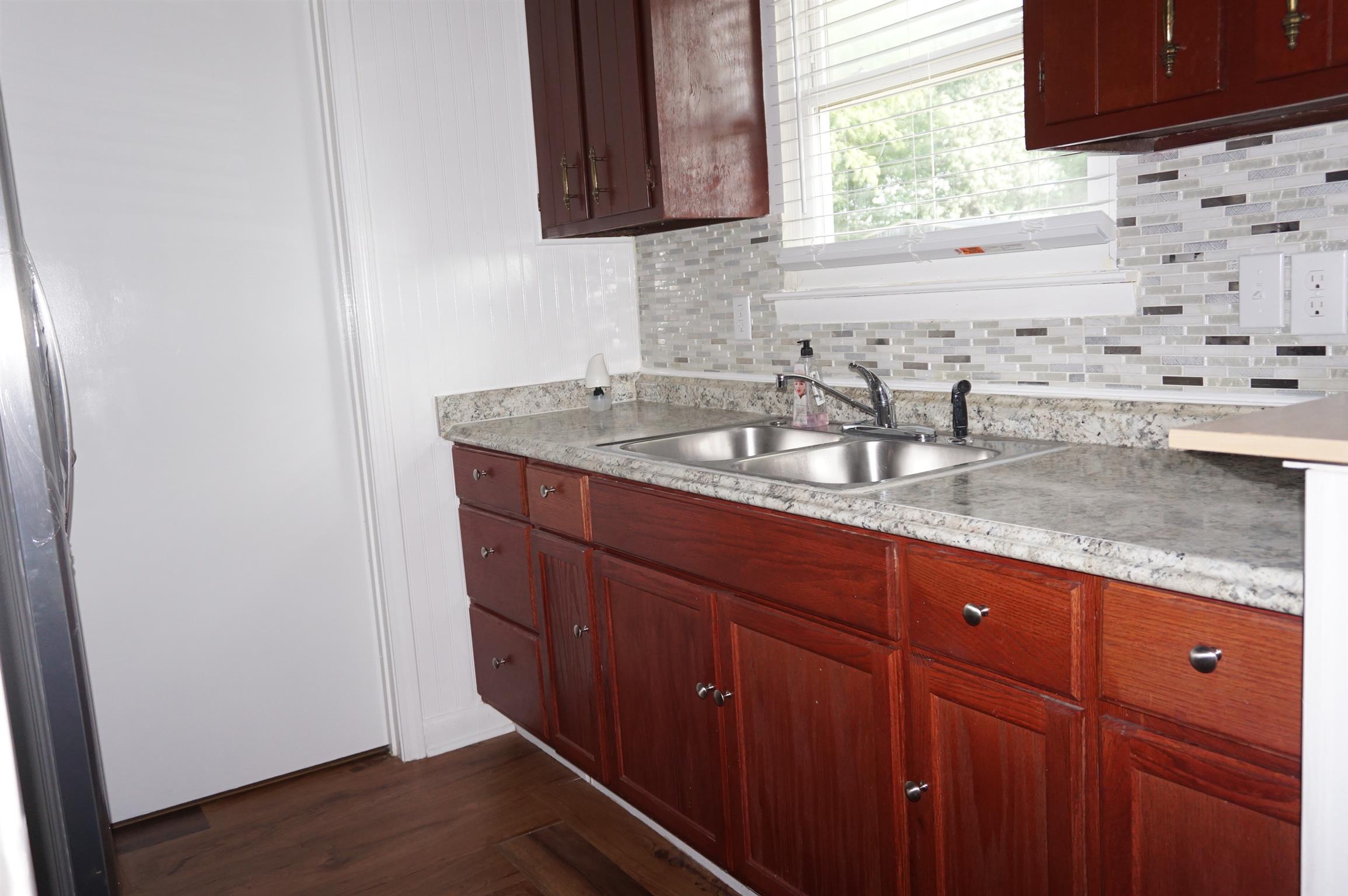 305 Gomer Road Clarksville, TN 37042 - Photo 7 of 19 Gallery Image 7