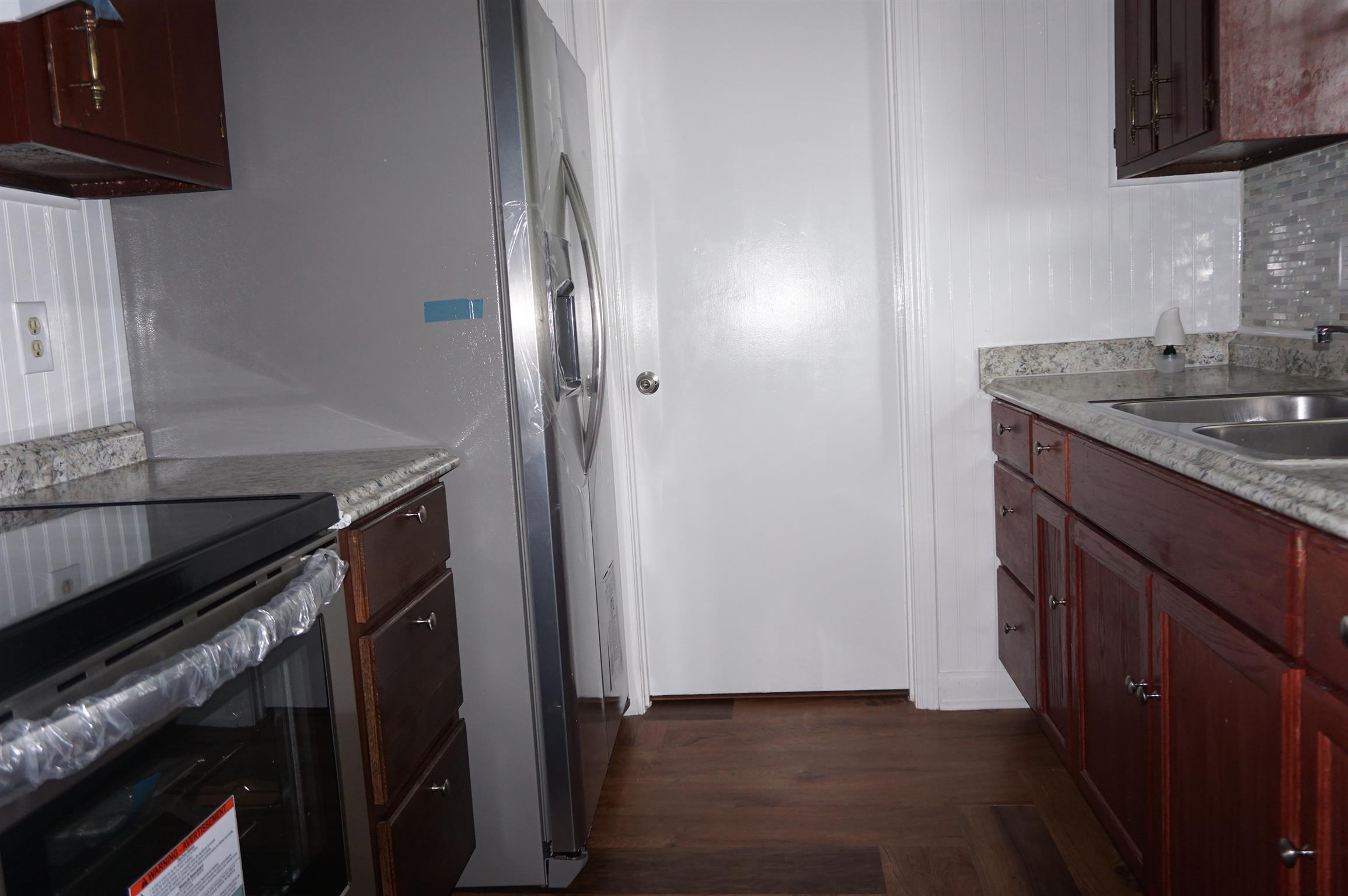 305 Gomer Road Clarksville, TN 37042 - Photo 8 of 19 Gallery Image 8