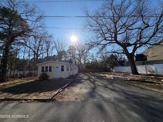 $299,000 | 181 Tilton Street, Toms River, NJ 08753