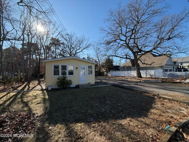 $299,000 | 181 Tilton Street, Toms River, NJ 08753