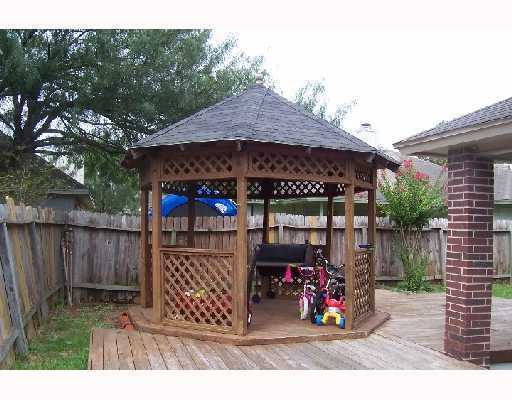 7005 Ridge Stone Drive Corpus Christi, TX 78413 - Photo 7 of 8 a view of outdoor space