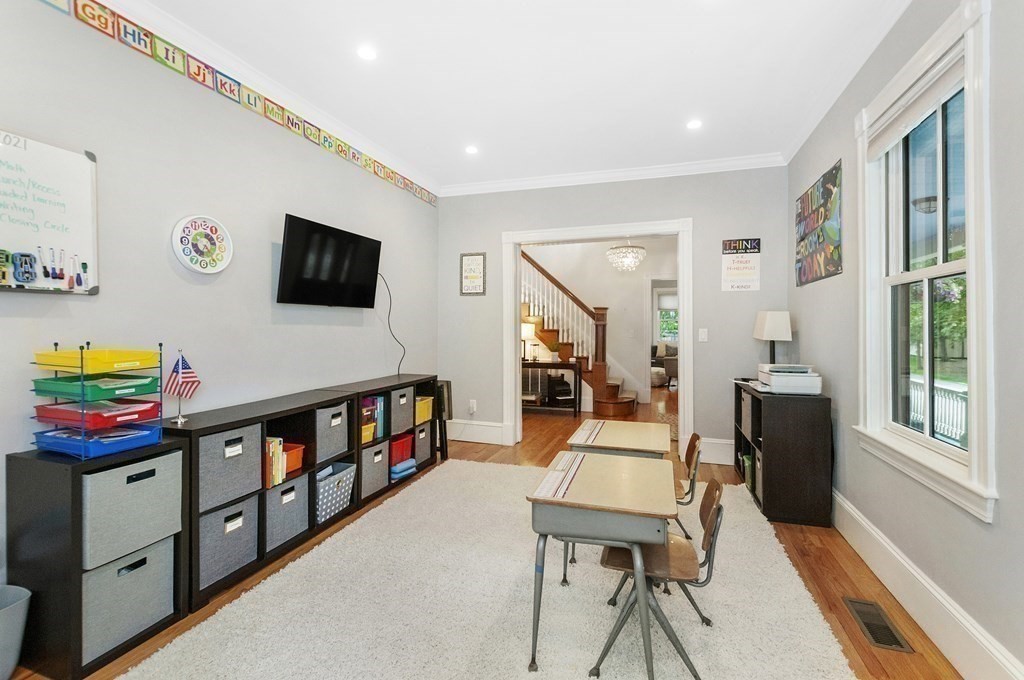 21 Carver Road Newton, MA 02461 - Photo 8 of 42 Gallery Image 8