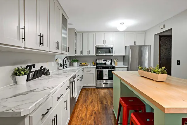 $314,900 | 1712 Archer Court, Plymouth, MN 55447