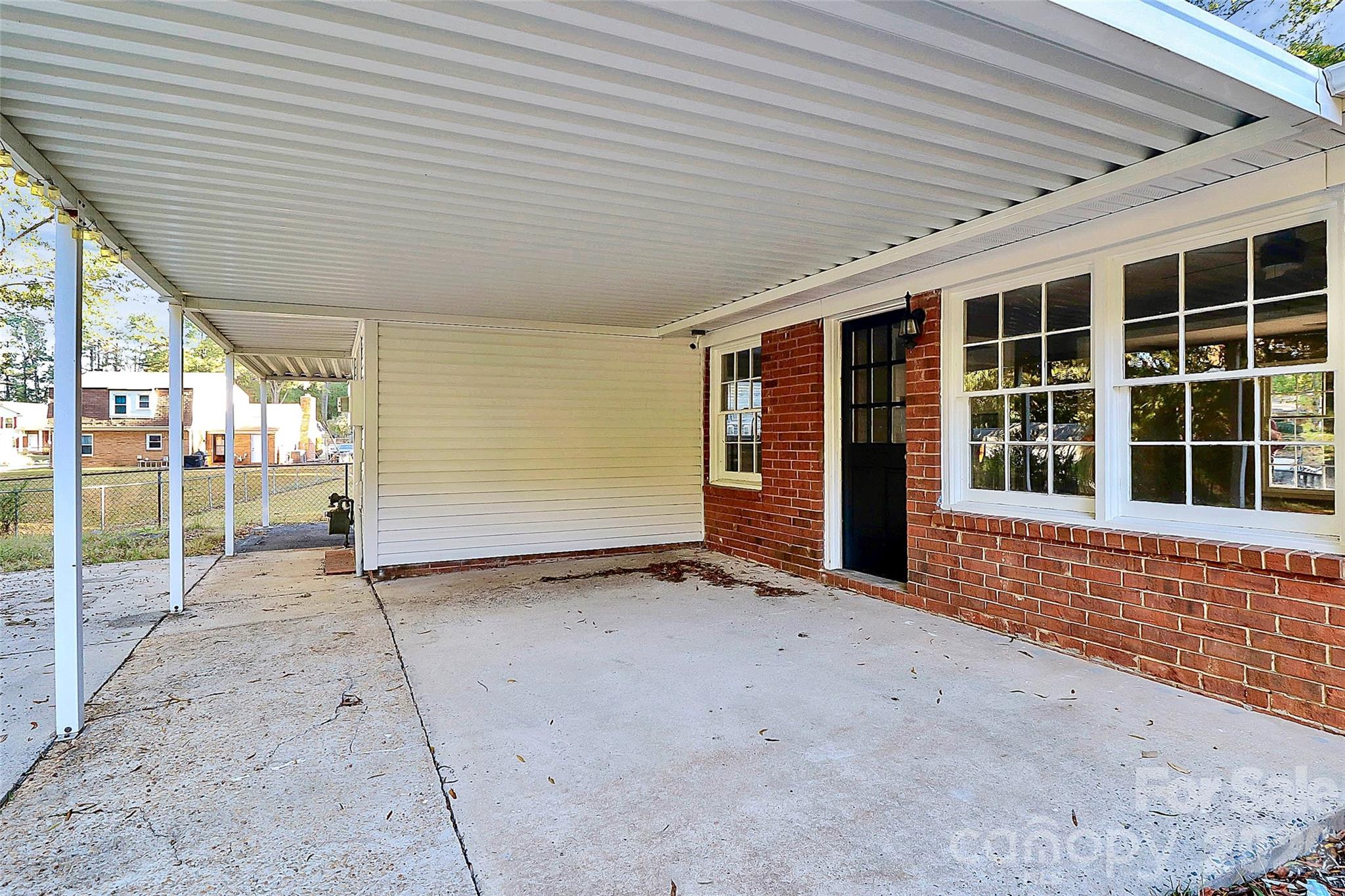 7118 April Ridge Lane Charlotte, NC 28215 - Photo 14 of 16