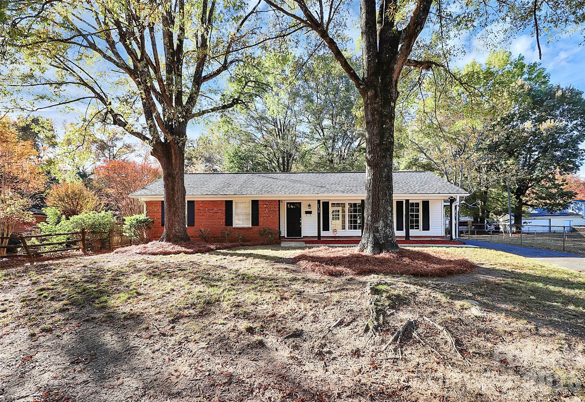 7118 April Ridge Lane Charlotte, NC 28215 - Photo 16 of 16