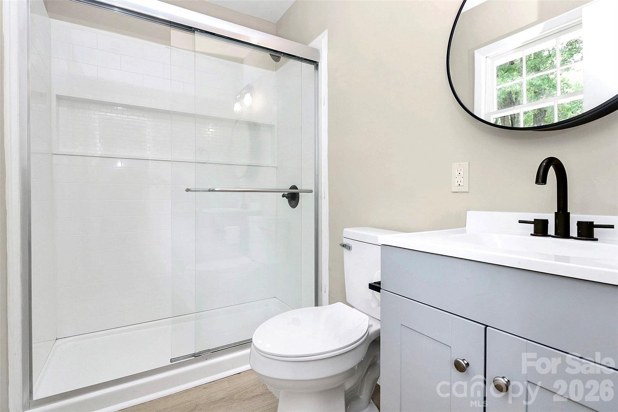 7118 April Ridge Lane Charlotte, NC 28215 - Photo 6 of 16