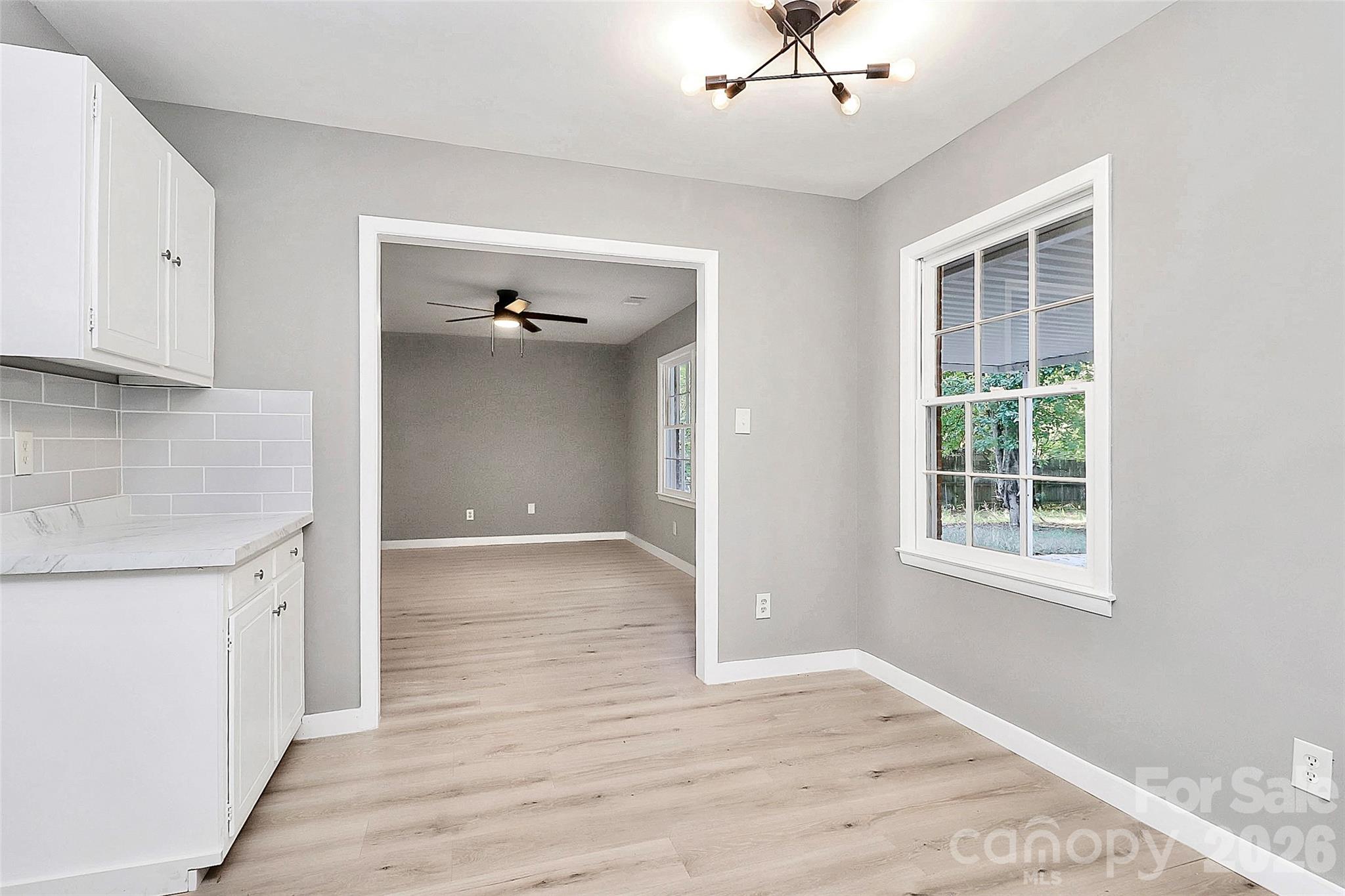 7118 April Ridge Lane Charlotte, NC 28215 - Photo 10 of 16