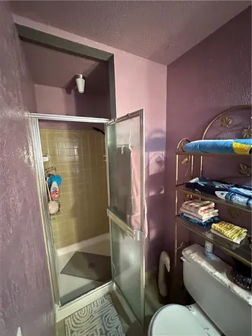 $330,000 | 10817 West 70th Terrace, Shawnee, KS 66203