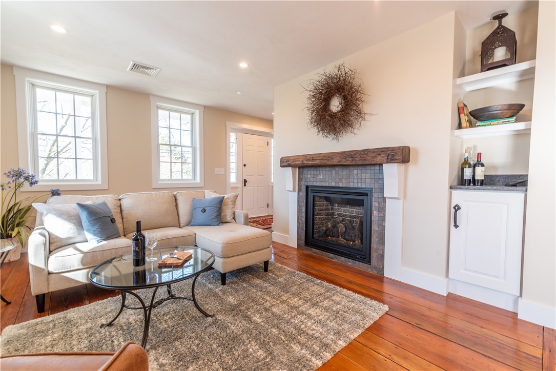 2211 Mendon Road Cumberland, RI 02864 - Photo 11 of 36