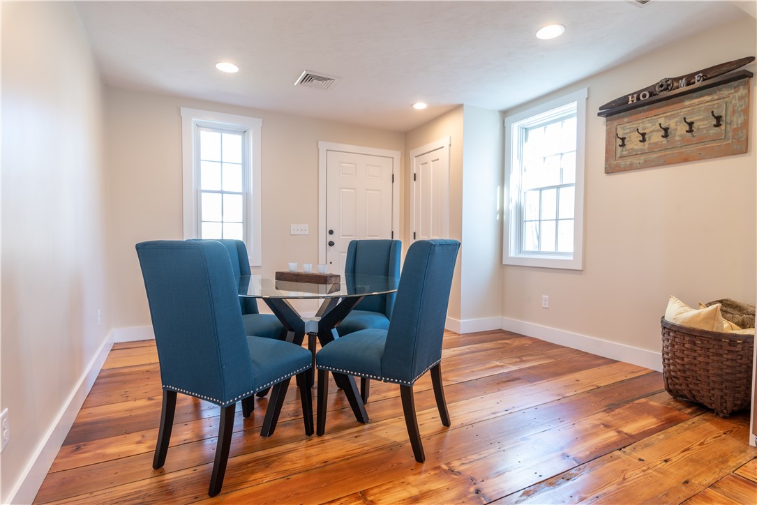 2211 Mendon Road Cumberland, RI 02864 - Photo 18 of 36