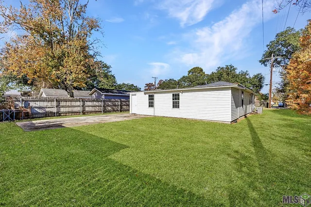 $239,000 | 811 Ave D, Port Allen, LA 70767