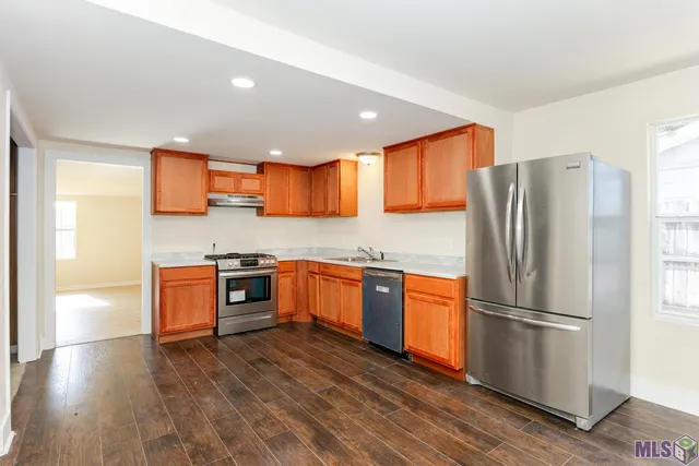 $239,000 | 811 Ave D, Port Allen, LA 70767