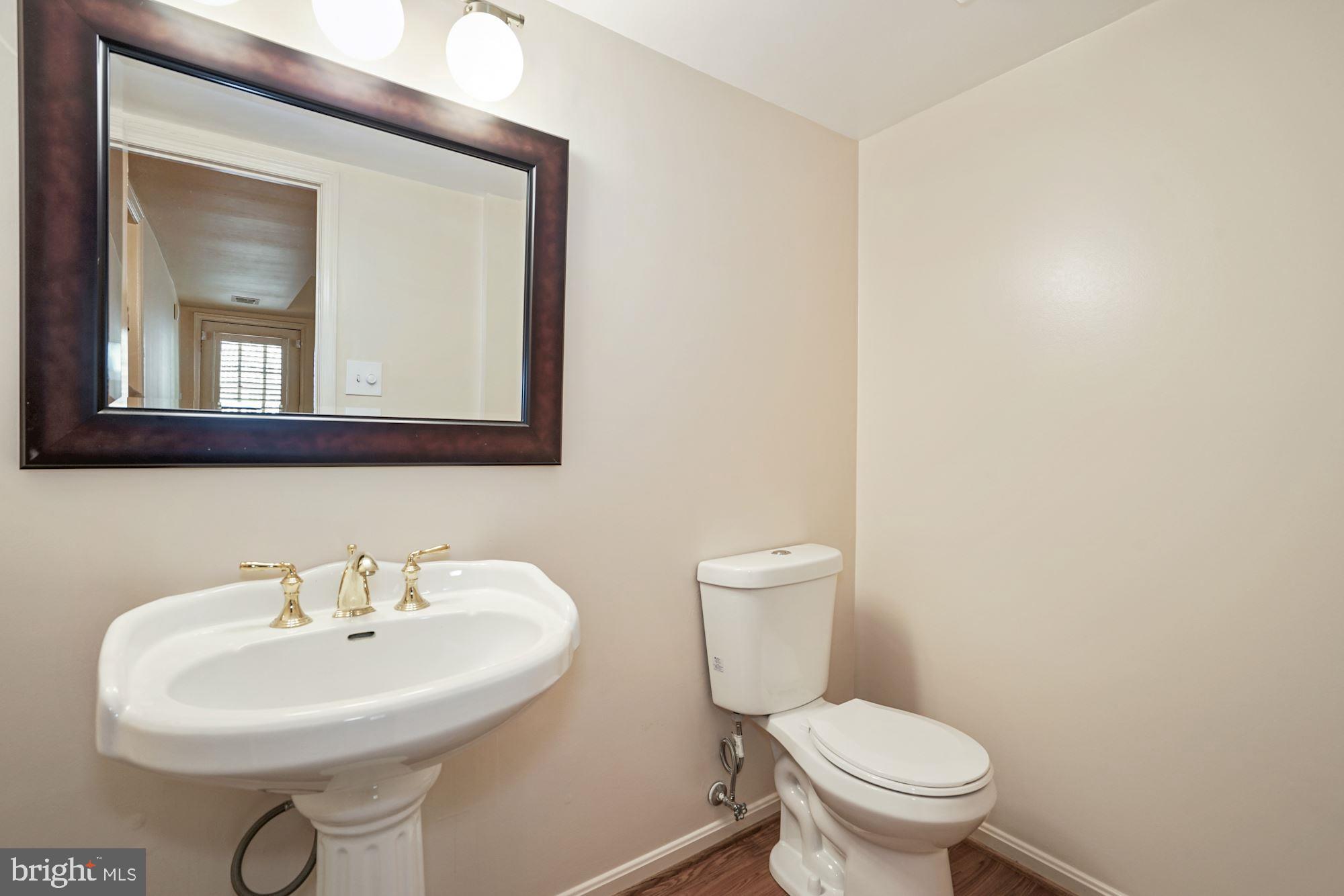 9211 Ivanhoe Road Fort Washington, MD 20744 - Photo 5 of 45 Powder Room