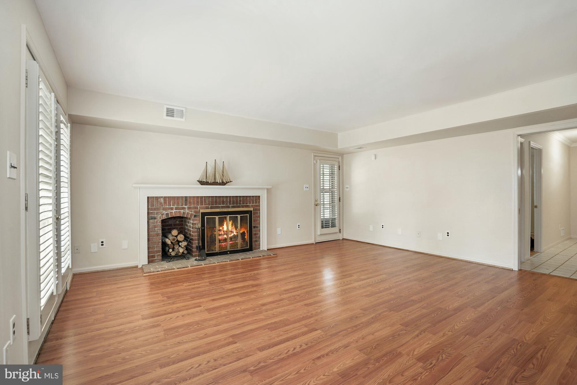 9211 Ivanhoe Road Fort Washington, MD 20744 - Photo 9 of 45 Wood burning Fireplace. VIRTUAL FIRE for Photos